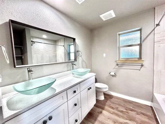 Home For Rent In Garland, Texas