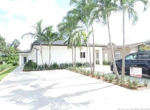 3 Bedroom 2 Bath In Miami FL 33165 for Rent