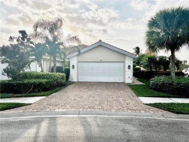 Home For Rent In Naples, Florida