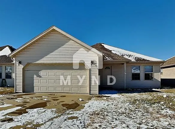 1131 S Brown Ave Springfield, MO 65802 - Home For Rent