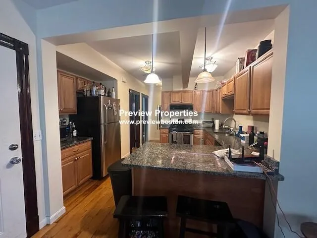 3 Bedroom 2 Bath In Brookline MA 02445 for Rent