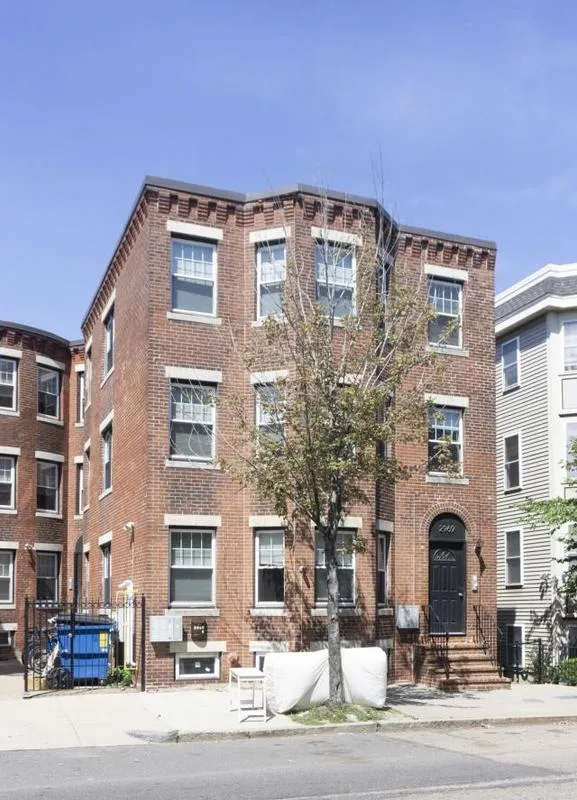 2 Bedroom 1 Bath In Boston MA 02119 for Rent