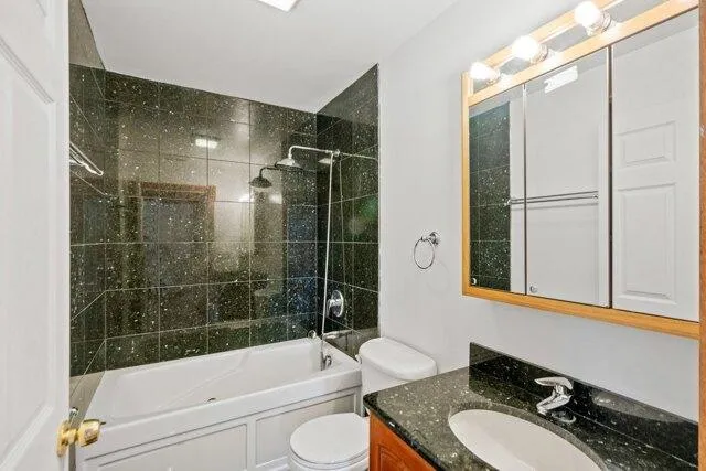 Home For Rent In Morton Grove, Illinois