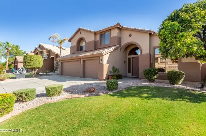 659 E Betsy Ln, Gilbert, AZ 85296 - MLS 6613978 for Sale
