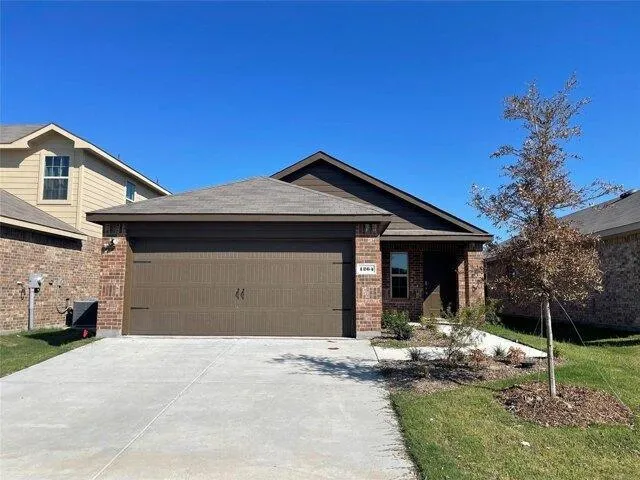 3 Bedroom 2 Bath In Forney TX 75126 for Rent