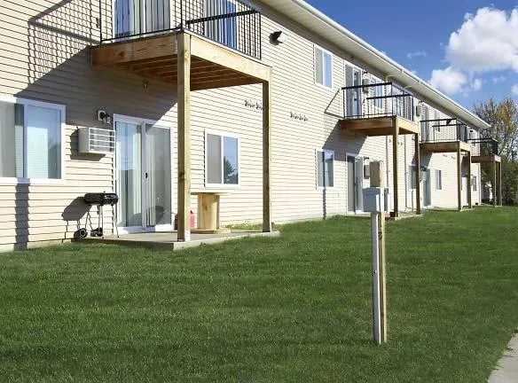 931 2nd St E partinson, ND - Apartments For Rent