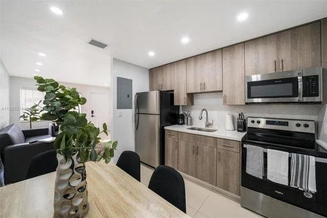 2 Bedroom 1 Bath In Miami FL 33126 for Rent