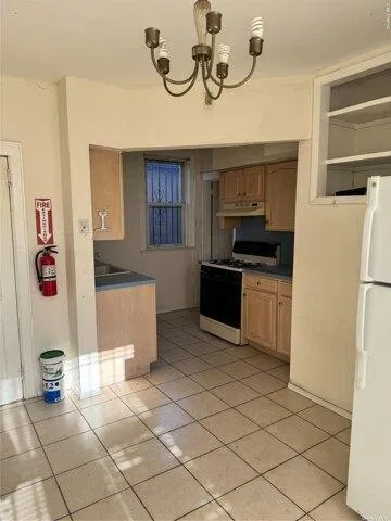 4 Bedroom 1 Bath In Jamaica NY 11434 for Rent
