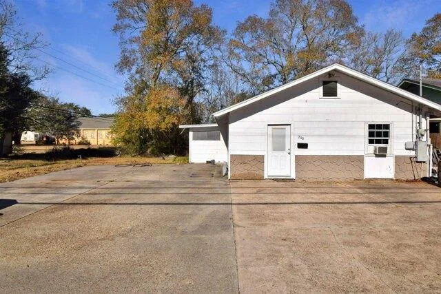 Home For Rent In Silsbee, Texas