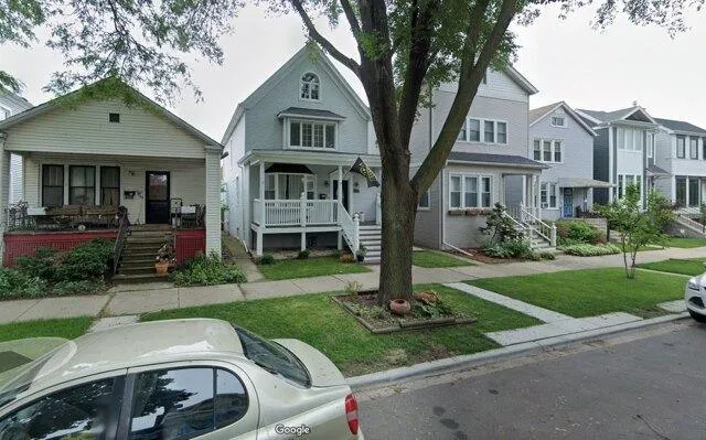 4 Bedroom 4 Bath In Chicago IL 60618 for Rent