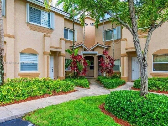 3 Bedroom 2.5 Bath In Homestead FL 33035 for Rent