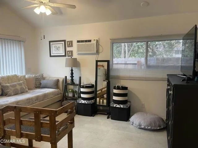 1 Bedroom 1 Bath In Thousand Oaks CA 91360 for Rent