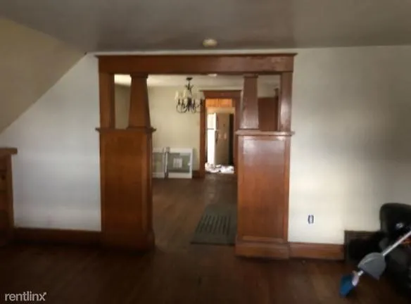 407 Norwood Ave unit 407 New Castle, PA 16105 - Home For Rent