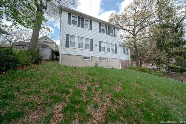 3 Bedroom 1.5 Bath In Waterbury CT 06710 for Rent