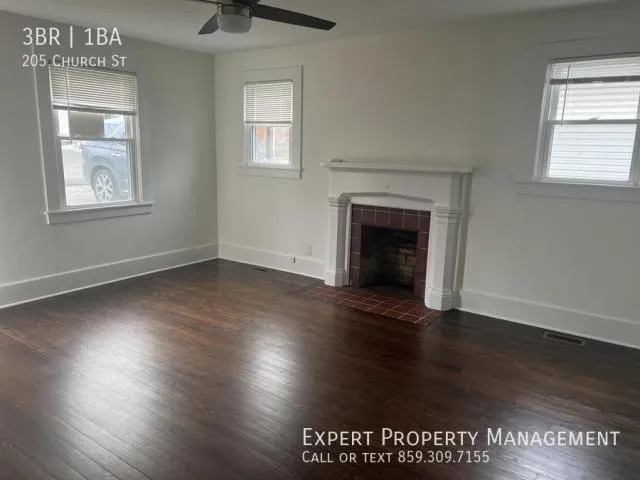 3 Bedroom 1 Bath In Versailles KY 40383 for Rent