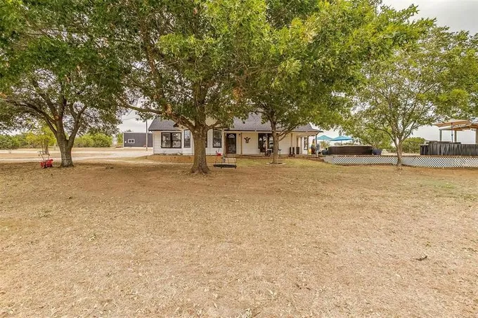 6916 Lonesome Rd, Godley, TX 76044 for Sale