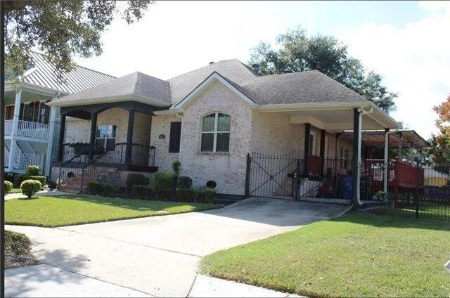 3 Bedroom 2 Bath In New Orleans LA 70122 for Rent