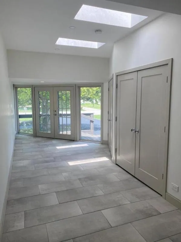 4 Bedroom 3 Bath In Mount Prospect IL 60056 for Rent