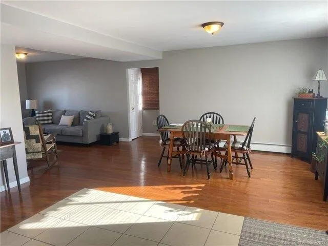 2 Bedroom 1 Bath In Enfield CT 06082 for Rent