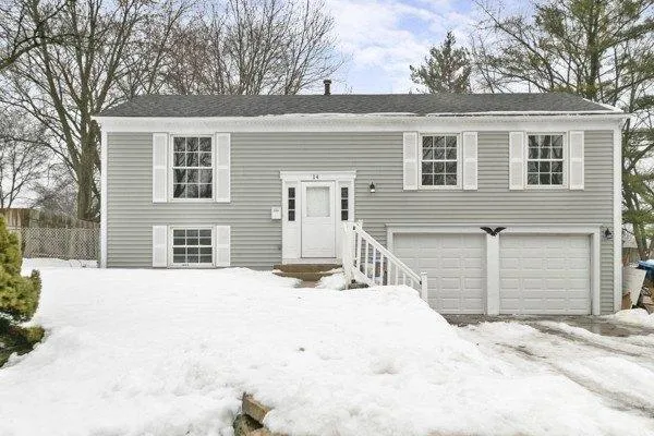 5 Bedroom 2.5 Bath In Montgomery IL 60538 for Rent