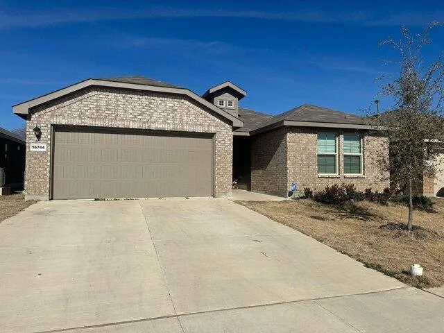 Home For Rent In Justin, Texas
