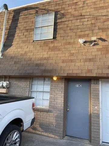 2 Bedroom 1.5 Bath In Arlington TX 76010 for Rent
