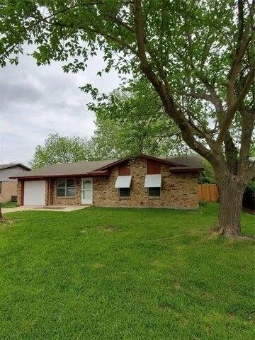 3 Bedroom 1.5 Bath In Howe TX 75459 for Rent