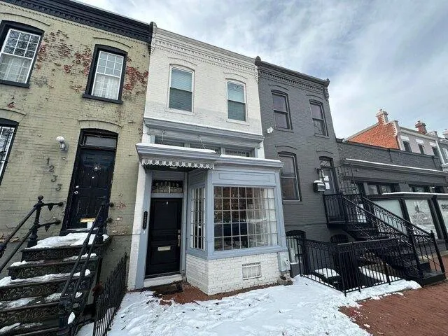 2 Bedroom 1.5 Bath In Washington DC 20003 for Rent