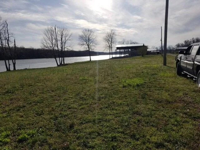 Plot For Sale In Clifton, Tennessee