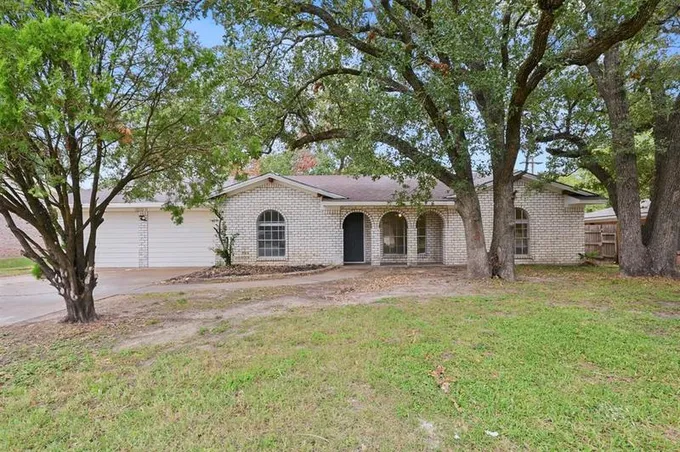 2009 Carter Creek Pkwy, Bryan, TX 77802 for Sale