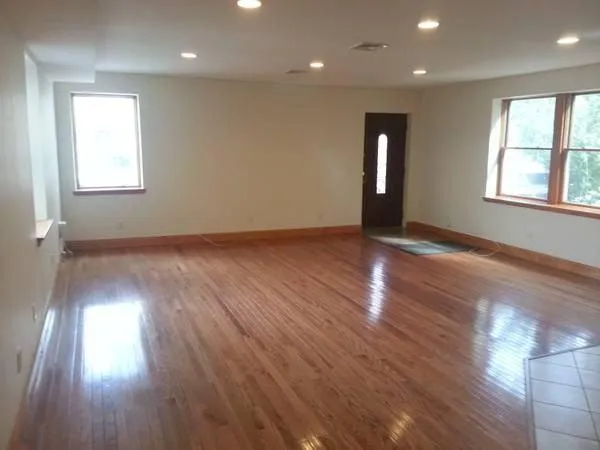 14976041  2638 E 23rd St for Sale