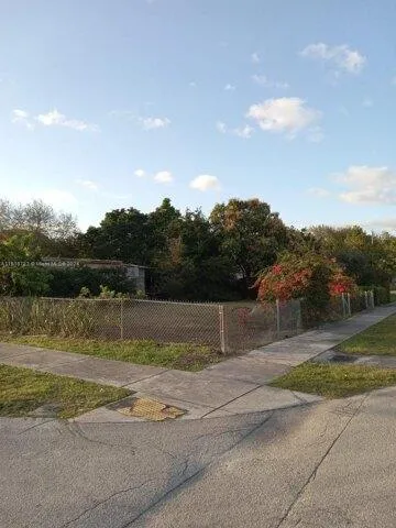 Plot For Sale In Miami, Florida