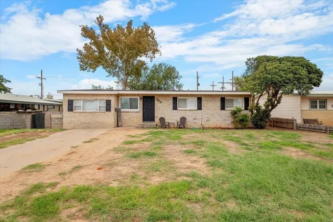 703 Broadway Street, Denver City, TX 79323 for Sale