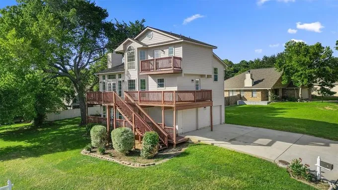 7077 Sandy Cove Ln, Willis, TX 77318 for Sale