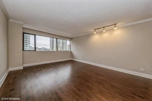 Condo For Rent In Chicago, Illinois