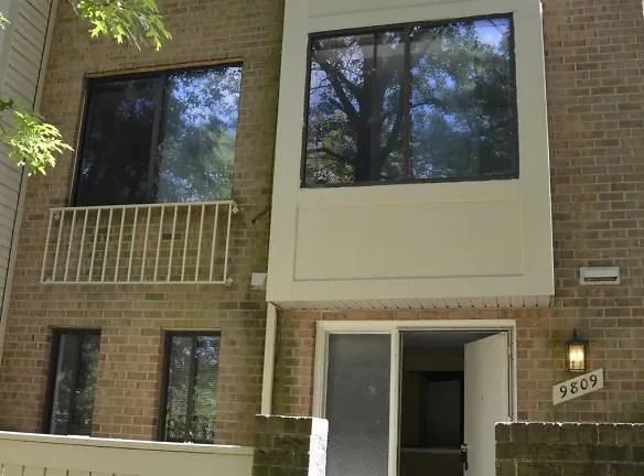 9809 Docena Dr Gaithersburg, MD 20886 - Home For Rent