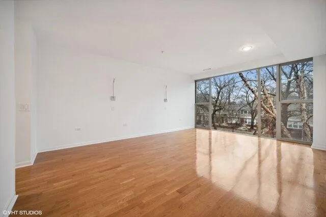 Condo For Rent In Wilmette, Illinois