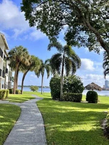 Condo For Rent In West Palm Beach, Florida