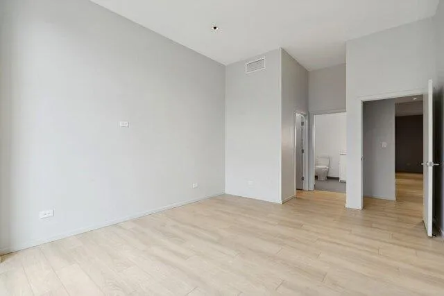 Condo For Rent In Chicago, Illinois