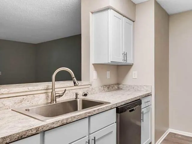 Lovely 1 Bedroom 1 Bathroom Available Now for Rent