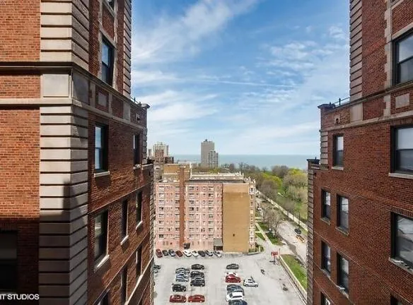 6949 S Oglesby Ave Chicago, IL - Apartments For Rent