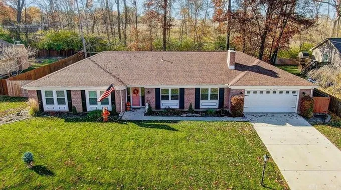 7321 Mohawk Trail Rd, Dayton, OH 45459 - MLS 900014 for Sale