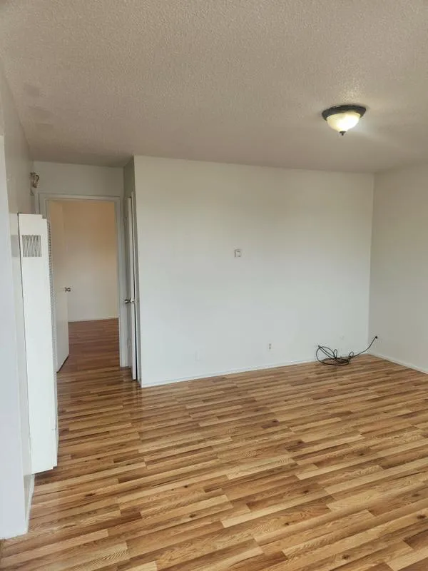 San Pablo 2BR 1BA, Top floor unit in the rear. for Rent