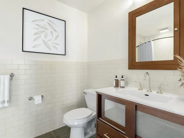 Excellent 1Bd 1Ba $2295/Month for Rent