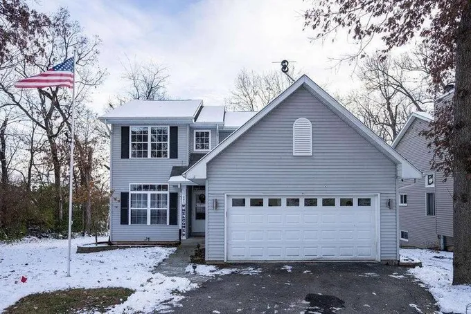 241 NE Rochester, POPLAR GROVE, IL 61065  611922689 for Sale