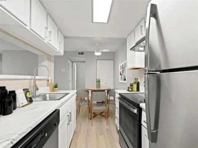 1Bd 1Ba Available Today $1349 Per Mo for Rent