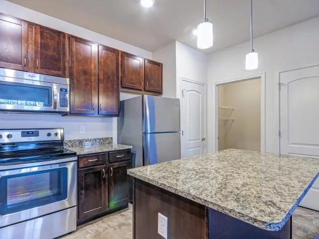 2 Bed 2 Bath Available Now $1800/month for Rent