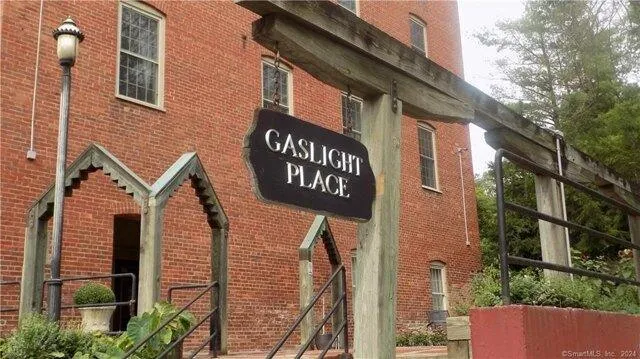 1 Bedroom 1 Bath In New Milford CT 06776 for Rent