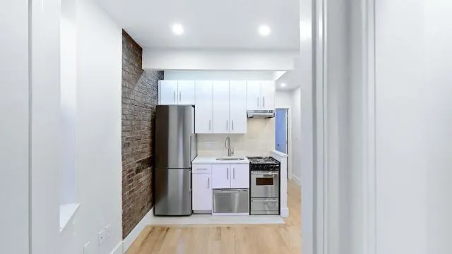 2 bedroom in Manhattan NY 10002 for Rent