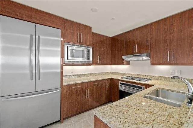 2 Bedroom 2.5 Bath In Providence RI 02903 for Rent